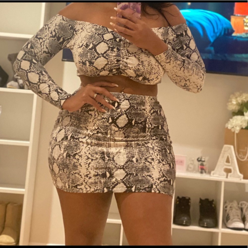 Fashion Nova 2-piece set